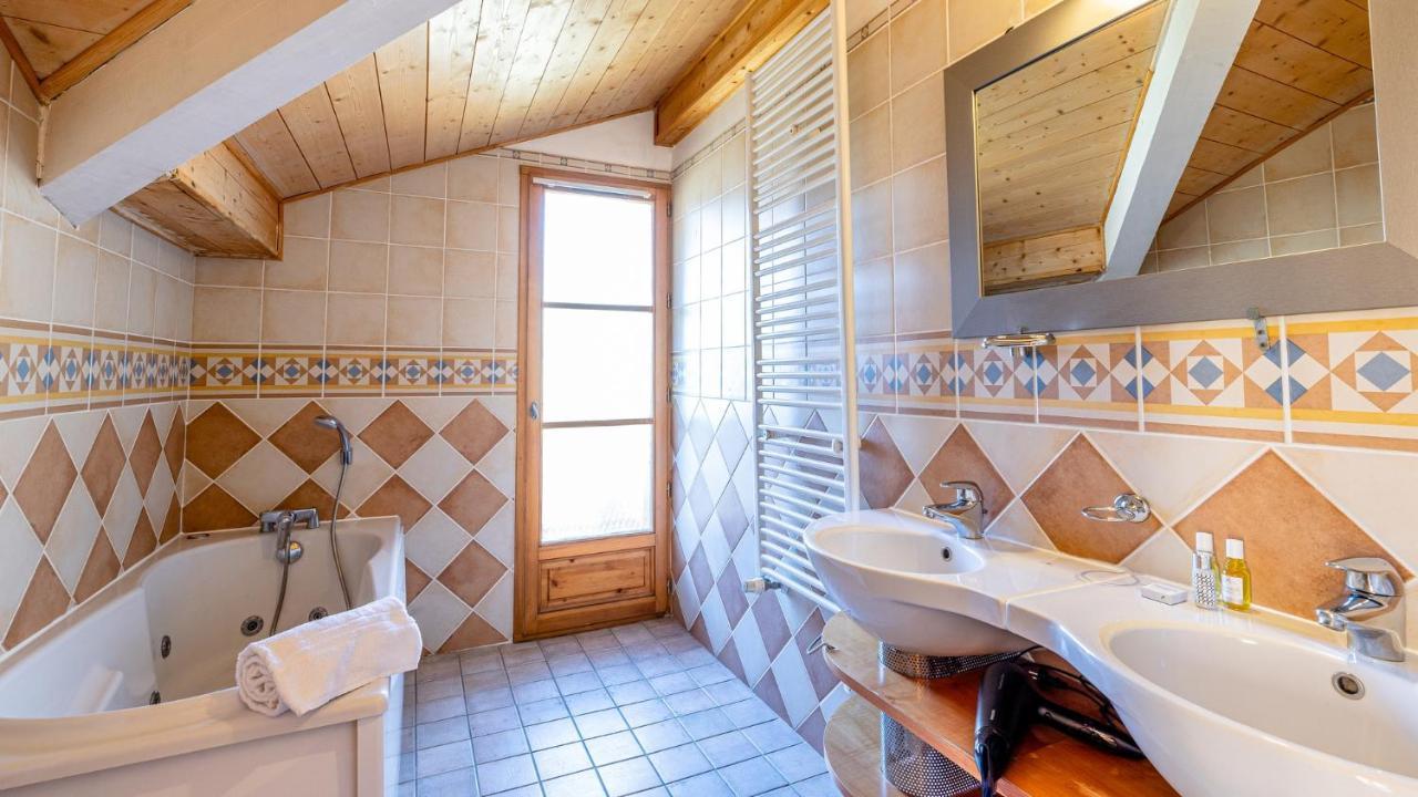 Madame Vacances Les Chalets De L'Altiport Alpe d'Huez Exterior foto