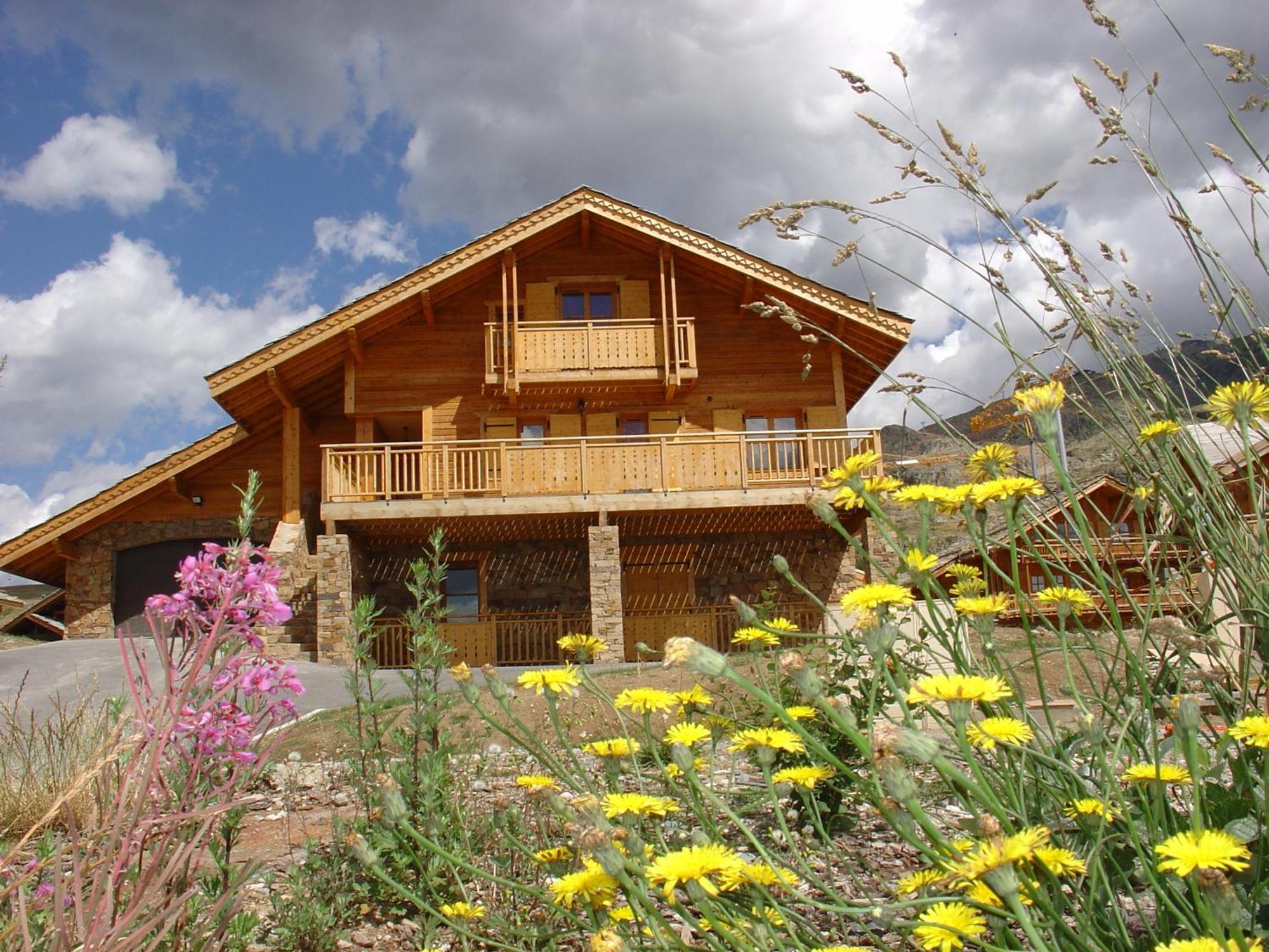 Madame Vacances Les Chalets De L'Altiport Alpe d'Huez Exterior foto